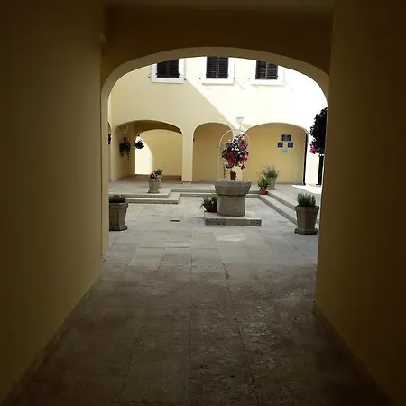 And Haludovo - Ribarsko Selo 3* 马林斯卡