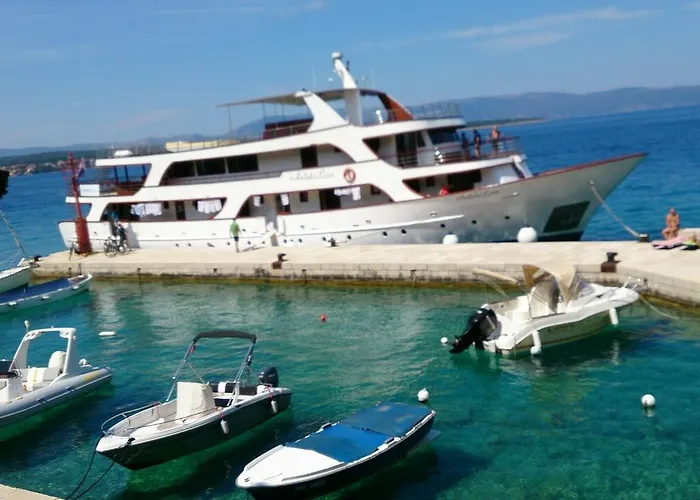 And Haludovo - Ribarsko Selo 3* مالينسكا