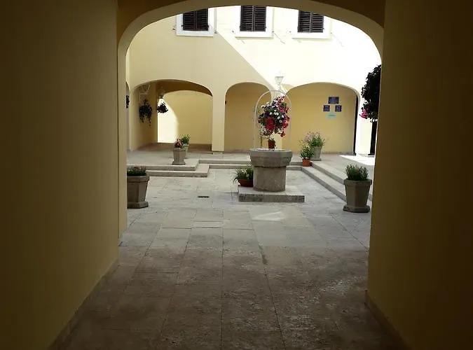 And Haludovo - Ribarsko Selo 3* مالينسكا