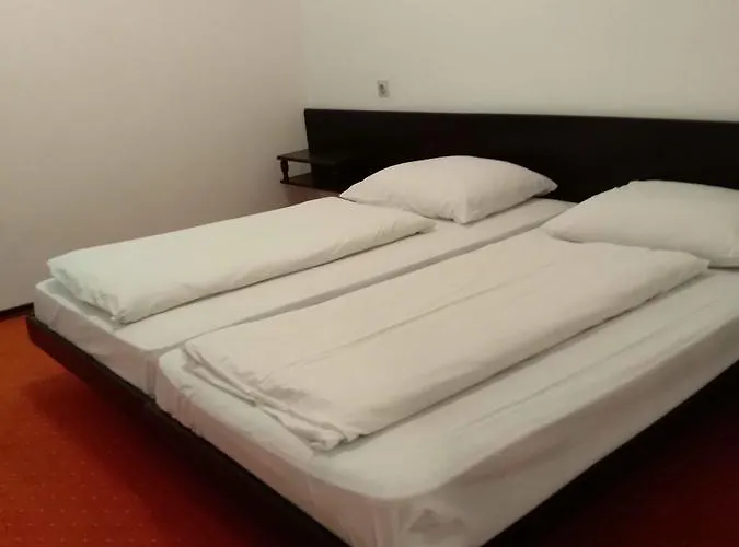 And Haludovo - Ribarsko Selo 3*