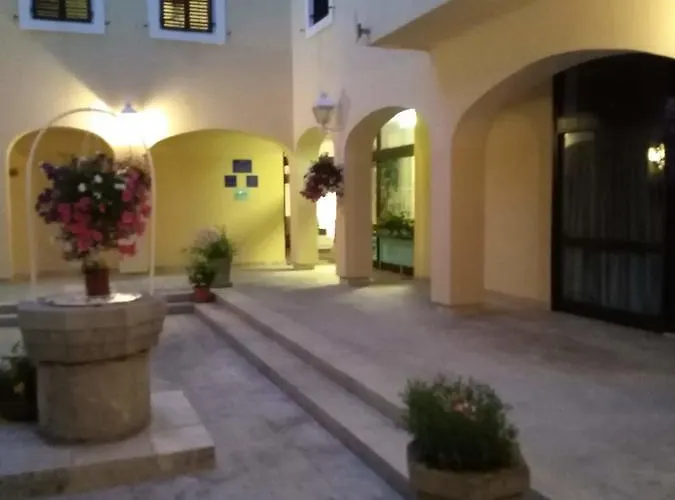 بيت ضيافة And Haludovo - Ribarsko Selo 3*