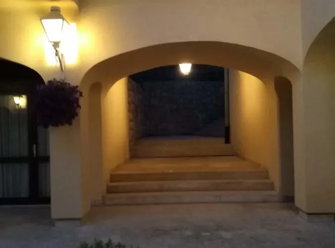 And Haludovo - Ribarsko Selo 3*