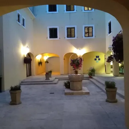 And Haludovo - Ribarsko Selo Penzion Malinska