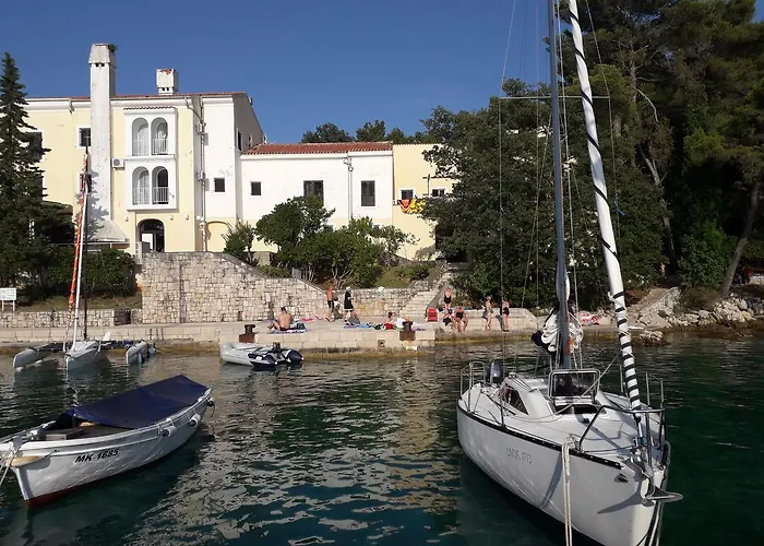 And Haludovo - Ribarsko Selo 3* Malinska